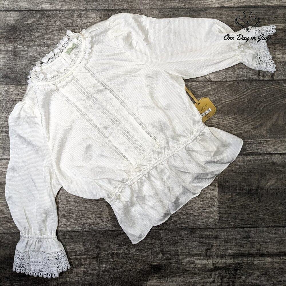 Ryegrass Lace Edge Long Sleeve Blouse Size M